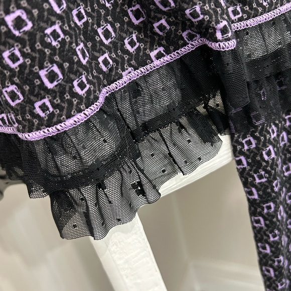 Vera Wang pj’s 🖤💜 - Picture 2 of 4